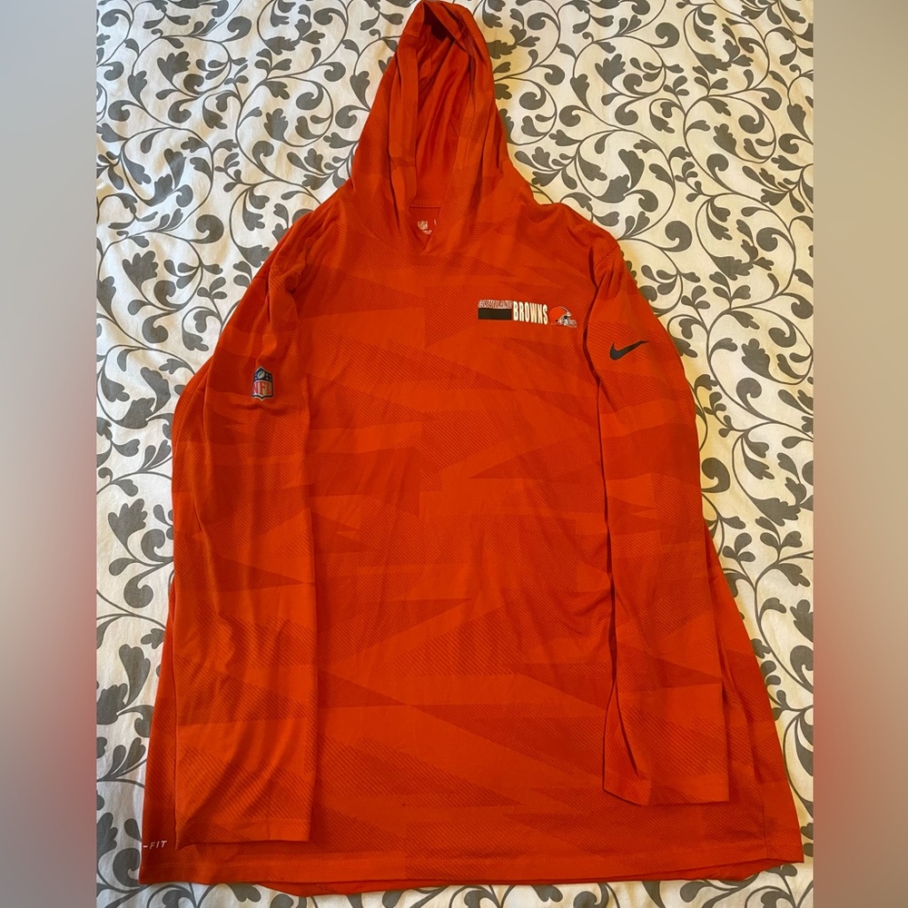 NIKE CLEVELAND BROWNS HOODED LONG SLEEVE